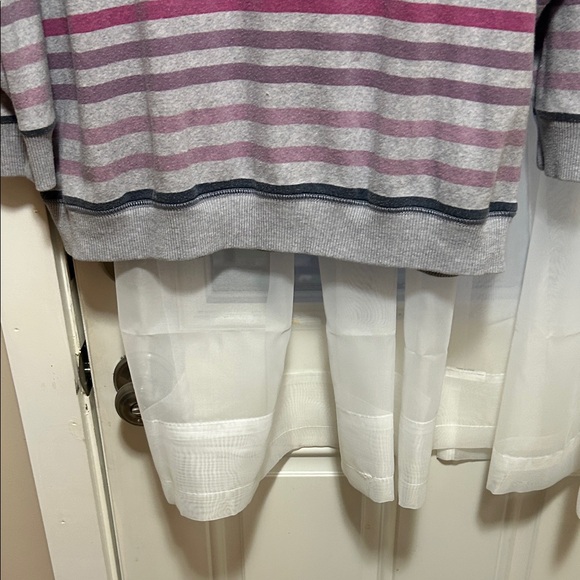 American Eagle Outfitters Striped Sweatshirt in Gray and Pink - Picture 2 of 7